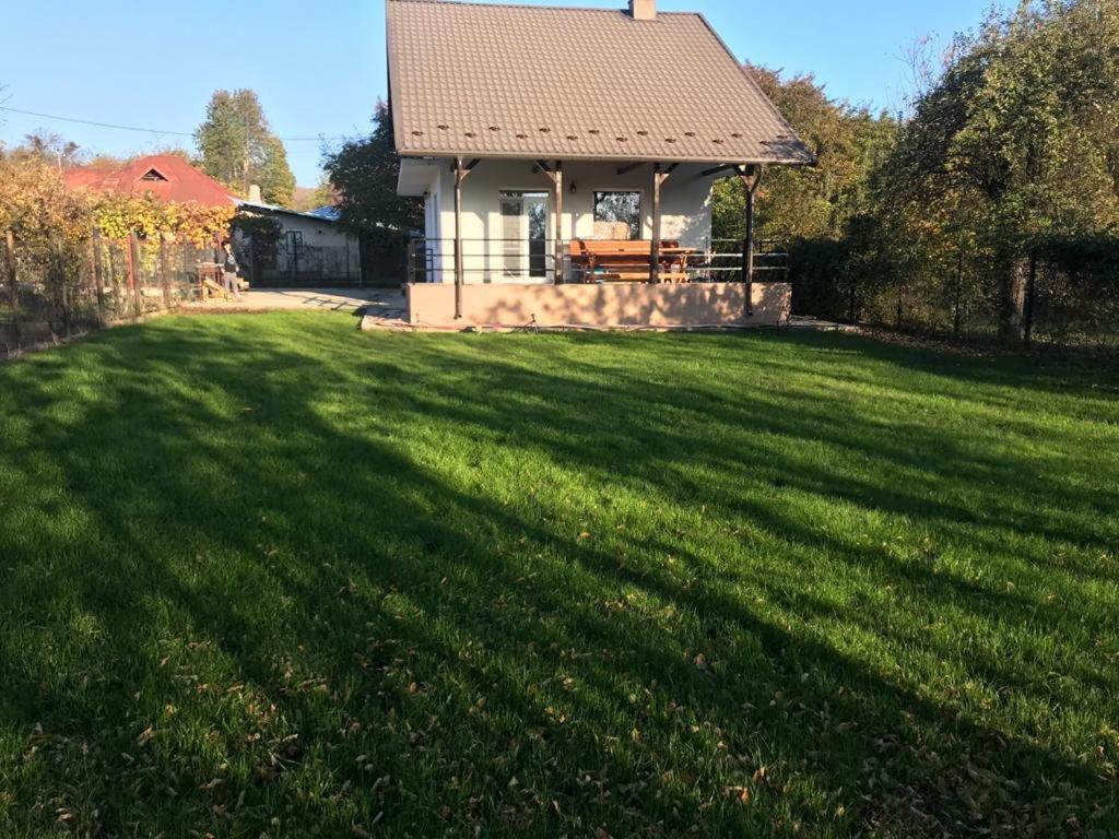 Green Nest Banesti Exterior photo