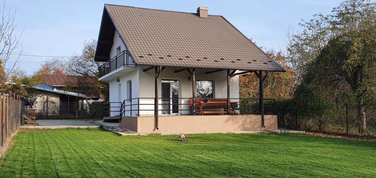 Green Nest Banesti Exterior photo